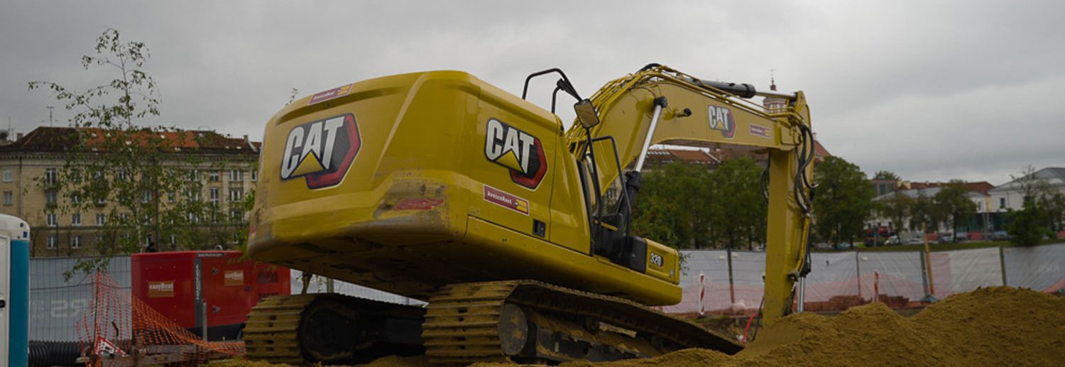 Avesco Rent prisideda prie Upės gatvės rekonstrukcijos Vilniuje CAT 320