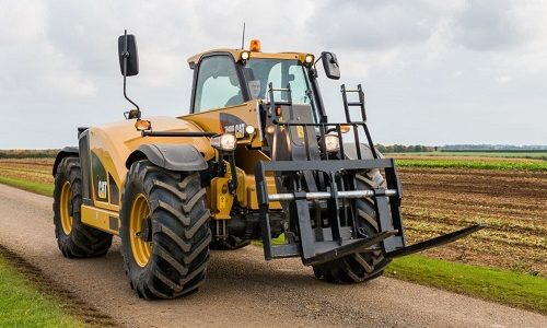 Telehandler CAT TH 408D with fork