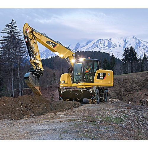 Wheel Excavator CAT M318F digging earth