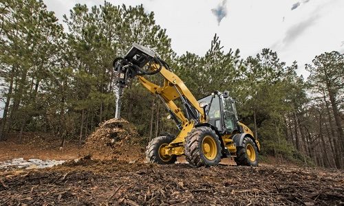 Compact Wheel Loader CAT 906M for rent