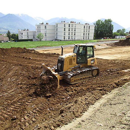 Buldozeris CAT D4 - Nuoma